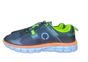 Skora Runner Lightweight Sneakers Black Orange Mens Size 9 Running NWT